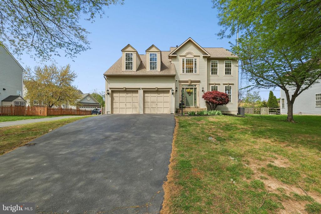 43097 BINKLEY CIR, Leesburg, VA 20176