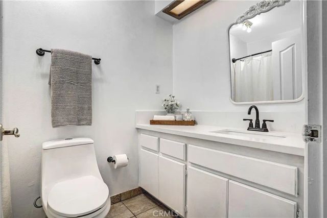 22196 Hoofbeat Way, Canyon Lake, CA 92587