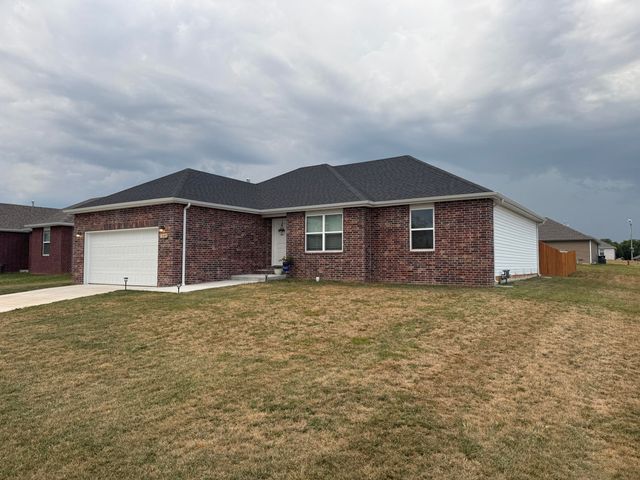 1209 Abbey Avenue, Monett, MO 65708