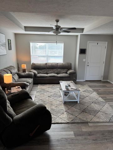 1209 Abbey Avenue, Monett, MO 65708