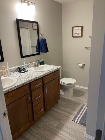 1209 Abbey Avenue, Monett, MO 65708