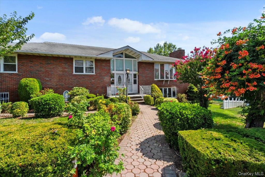 102 Norwood Road, Yonkers, NY 10710