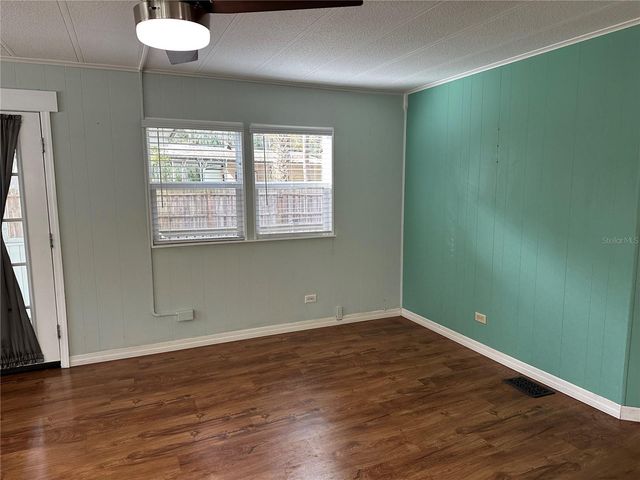 24007 RIVER ROAD, Astor, FL 32102