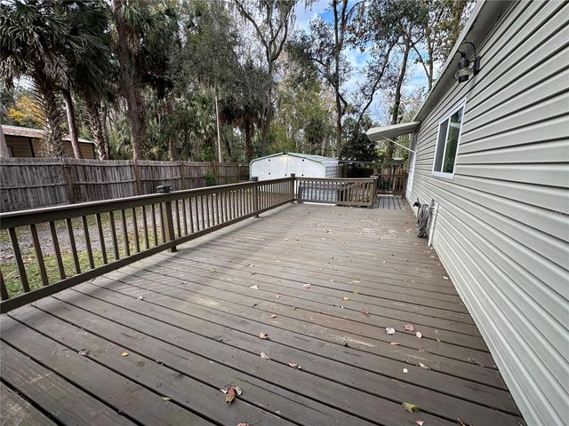 24007 RIVER ROAD, Astor, FL 32102
