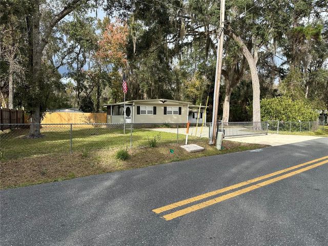 24007 RIVER ROAD, Astor, FL 32102