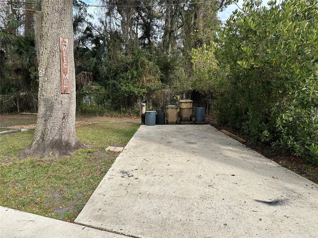 24007 RIVER ROAD, Astor, FL 32102