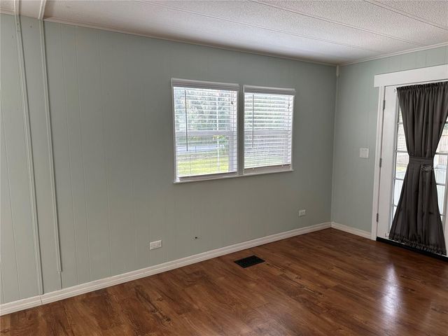 24007 RIVER ROAD, Astor, FL 32102