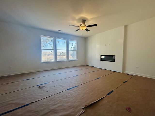 127 Annie Lane, Statham, GA 30666