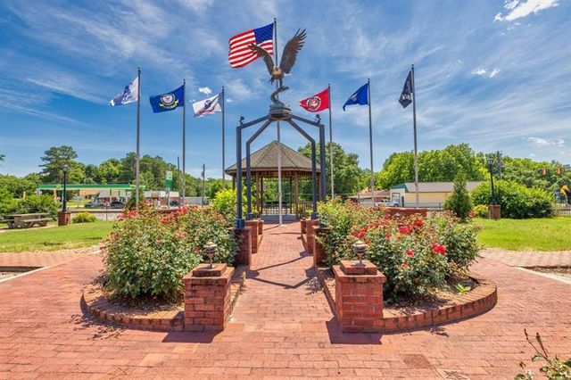 127 Annie Lane, Statham, GA 30666