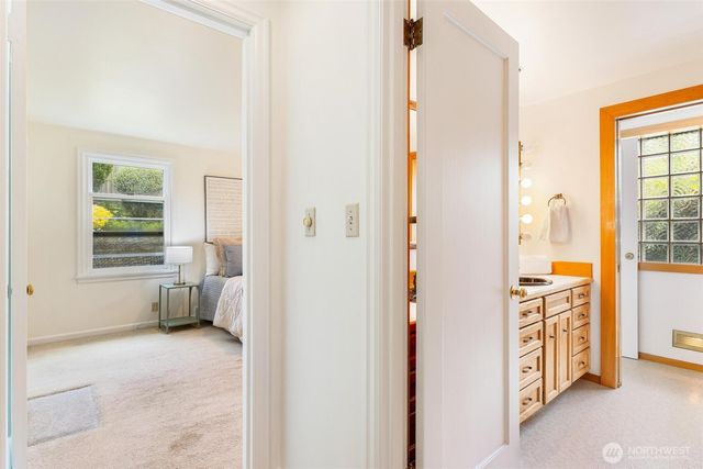 9630 26th Avenue NW, Seattle, WA 98117