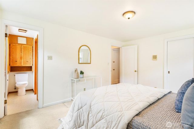 9630 26th Avenue NW, Seattle, WA 98117
