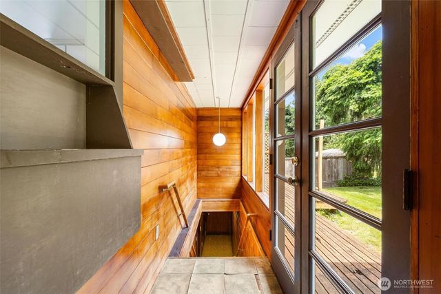 9630 26th Avenue NW, Seattle, WA 98117