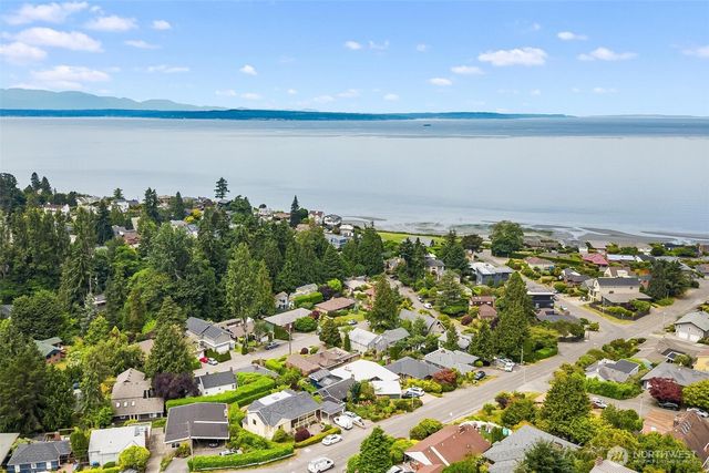 9630 26th Avenue NW, Seattle, WA 98117