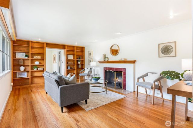 9630 26th Avenue NW, Seattle, WA 98117