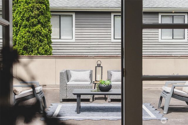 9630 26th Avenue NW, Seattle, WA 98117