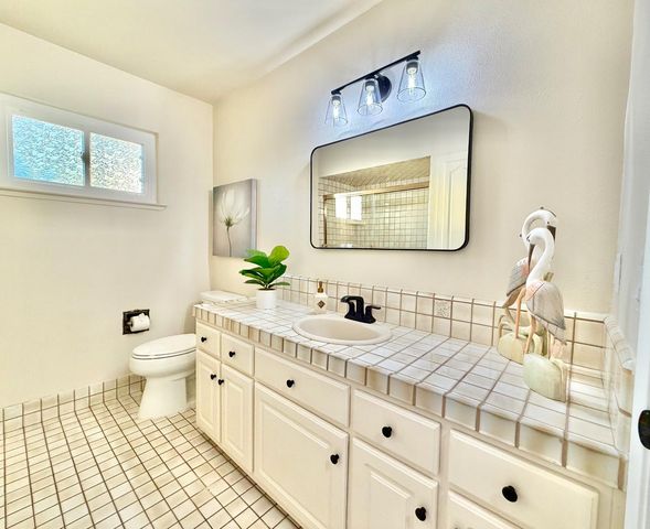 5706 Jeff Way, Carmichael, CA 95608