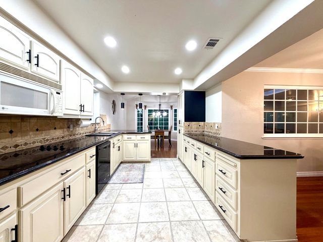 5706 Jeff Way, Carmichael, CA 95608