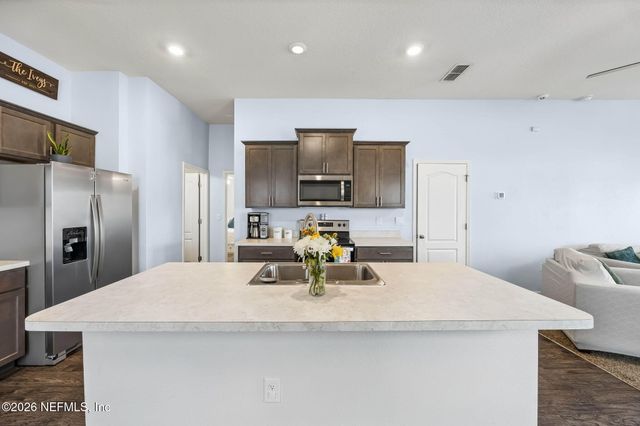 6482 BUCKING BRONCO Drive, Jacksonville, FL 32234