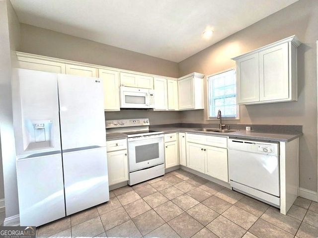 718 N Evelyn Place NW, Atlanta, GA 30318