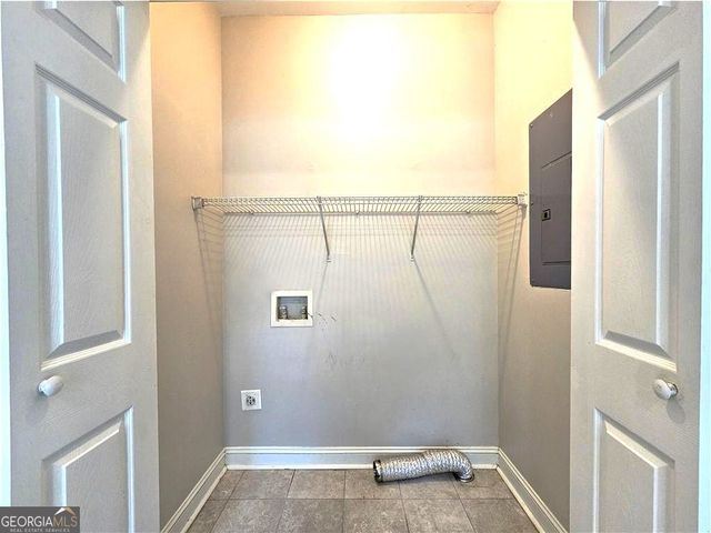 718 N Evelyn Place NW, Atlanta, GA 30318