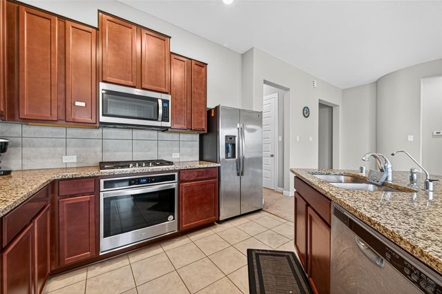 1924 Auburn Willow Lane, Pearland, TX 77089