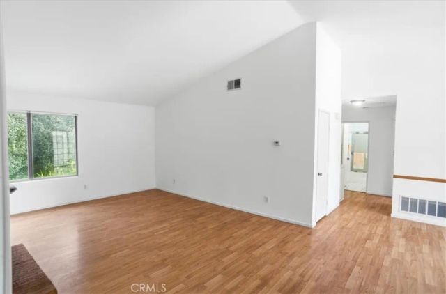 19950 Avenue Of The Oaks, Newhall, CA 91321