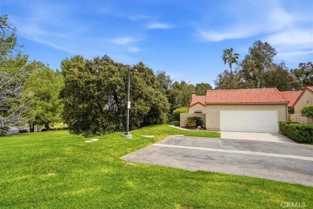 19950 Avenue Of The Oaks, Newhall, CA 91321