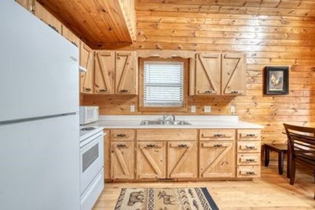 315 Hidden Branch Drive, Young Harris, GA 30582