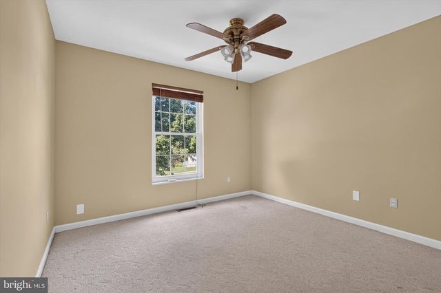 520 HAMILTON DR, Middletown, PA 17057
