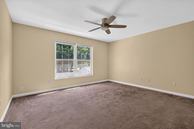 520 HAMILTON DR, Middletown, PA 17057