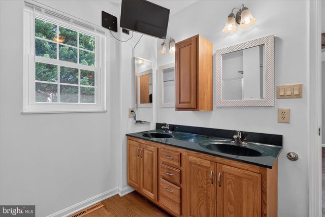 520 HAMILTON DR, Middletown, PA 17057