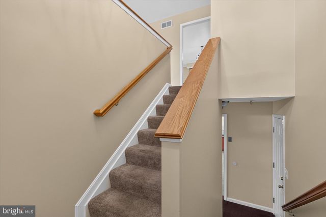 520 HAMILTON DR, Middletown, PA 17057