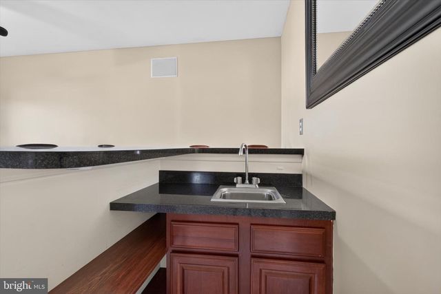 520 HAMILTON DR, Middletown, PA 17057
