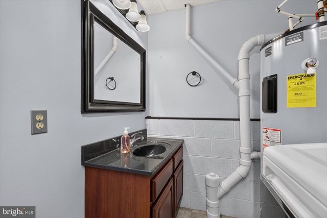520 HAMILTON DR, Middletown, PA 17057