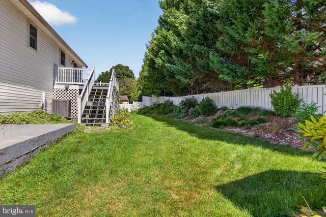 520 HAMILTON DR, Middletown, PA 17057