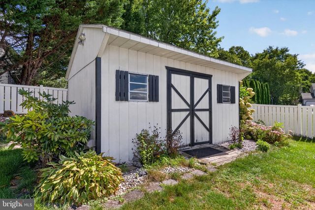 520 HAMILTON DR, Middletown, PA 17057