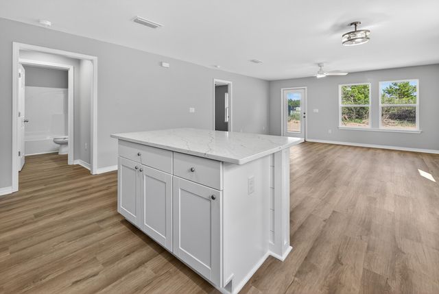 5327 B Kervin Road, Crestview, FL 32539