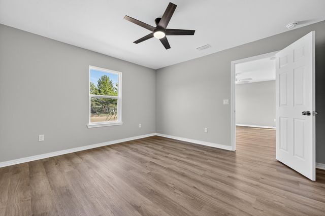 5327 B Kervin Road, Crestview, FL 32539