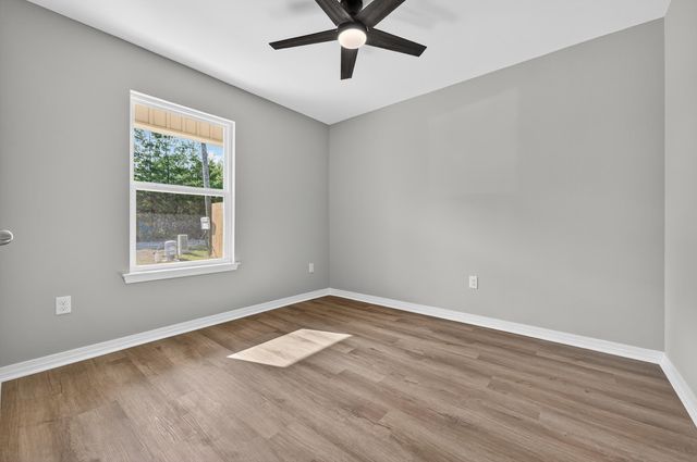 5327 B Kervin Road, Crestview, FL 32539