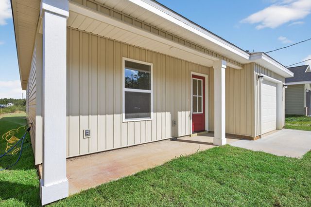 5327 B Kervin Road, Crestview, FL 32539