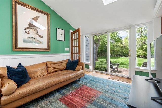59 Martin Rd, Concord, MA 01742