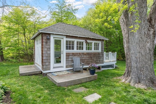 59 Martin Rd, Concord, MA 01742