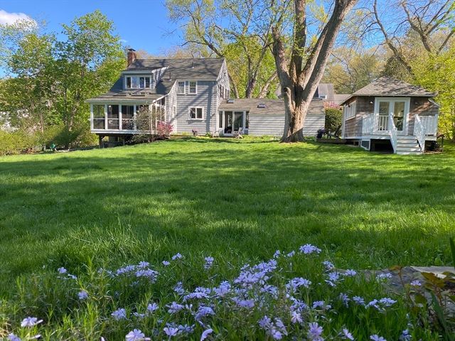 59 Martin Rd, Concord, MA 01742