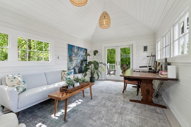 59 Martin Rd, Concord, MA 01742