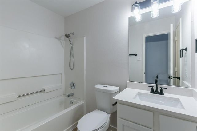 16711 Hollow Ridge Road, Houston, TX 77053