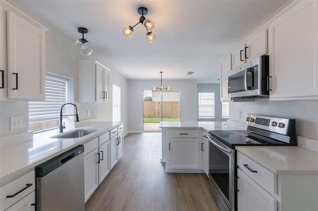 16711 Hollow Ridge Road, Houston, TX 77053