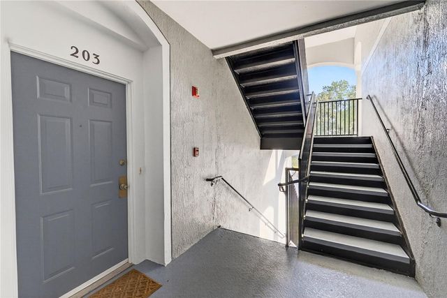 8101 COCONUT PALM WAY 203, Kissimmee, FL 34747