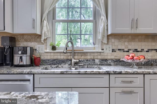 812 CYPRESS CT, Hummelstown, PA 17036