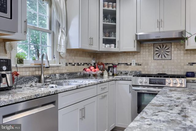 812 CYPRESS CT, Hummelstown, PA 17036