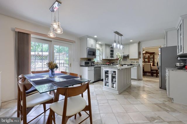 812 CYPRESS CT, Hummelstown, PA 17036